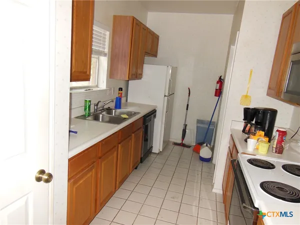 $1,200 | 1641 Kuehler Avenue, Unit 11, New Braunfels, TX 78130