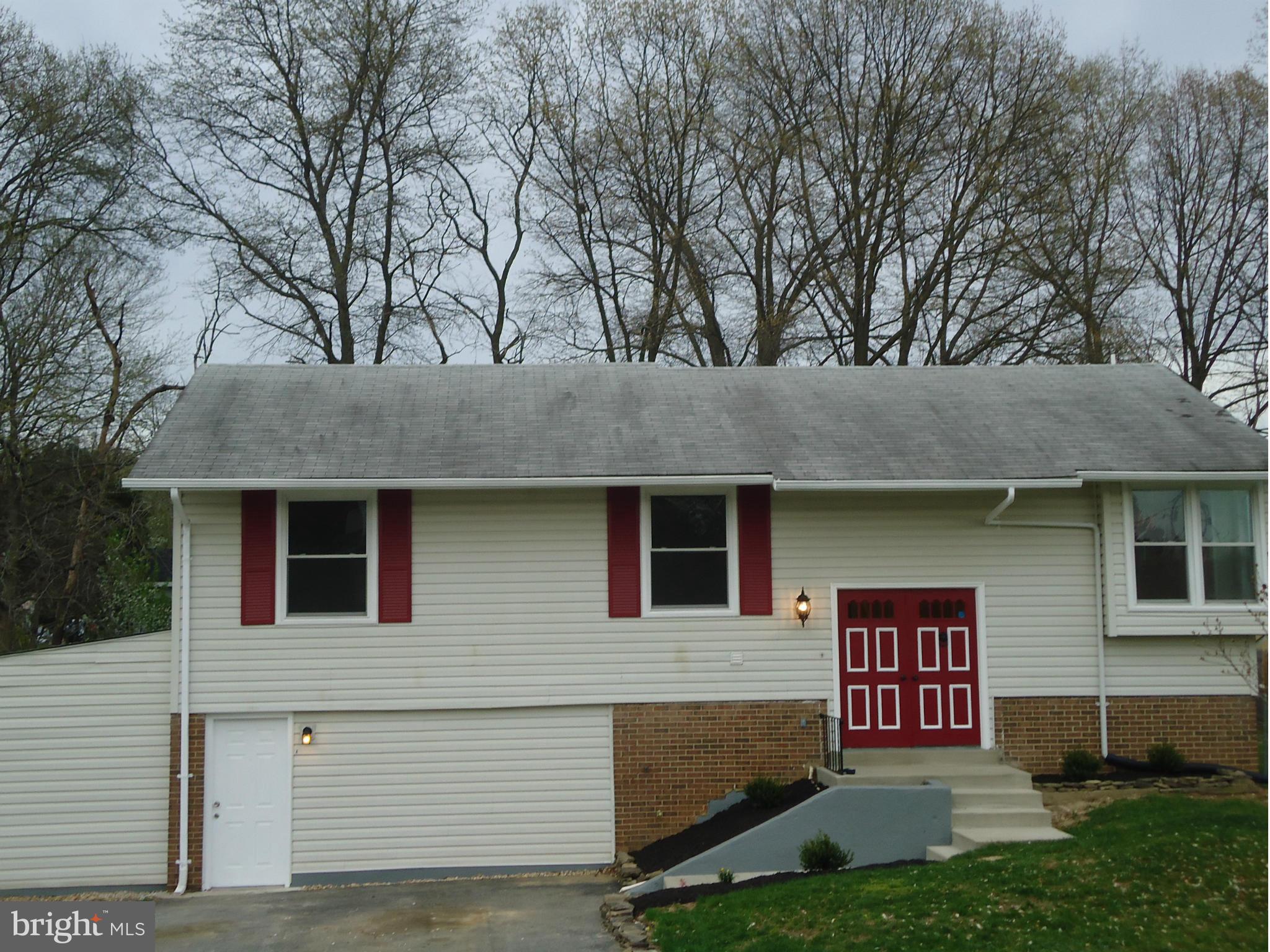 12062 Pierce Road Waldorf, MD 20601 - Photo 3 of 27 Exterior (Front)