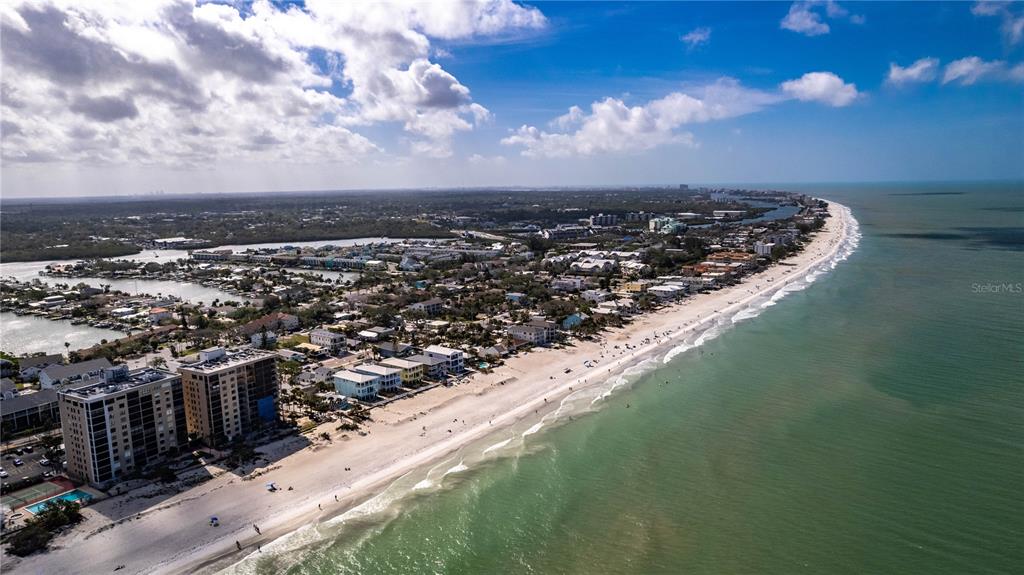 122 10th Avenue North Indian Rocks Beach, FL 33785 - Photo 13 of 52