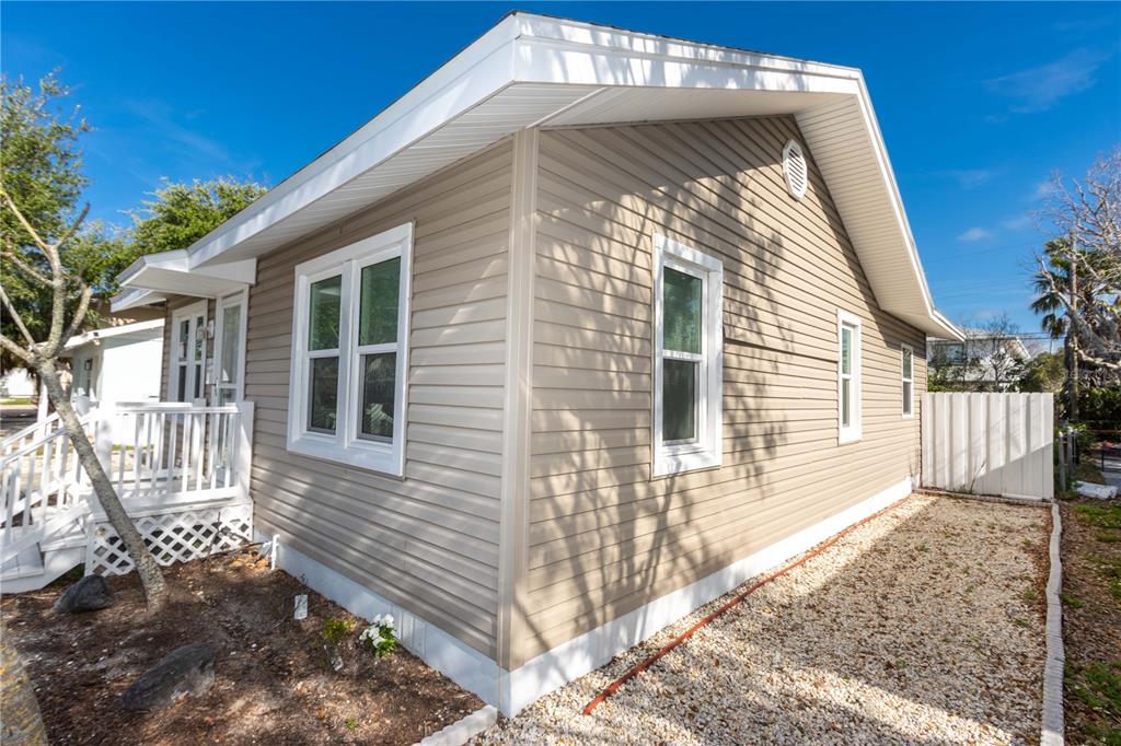 122 10th Avenue North Indian Rocks Beach, FL 33785 - Photo 18 of 52