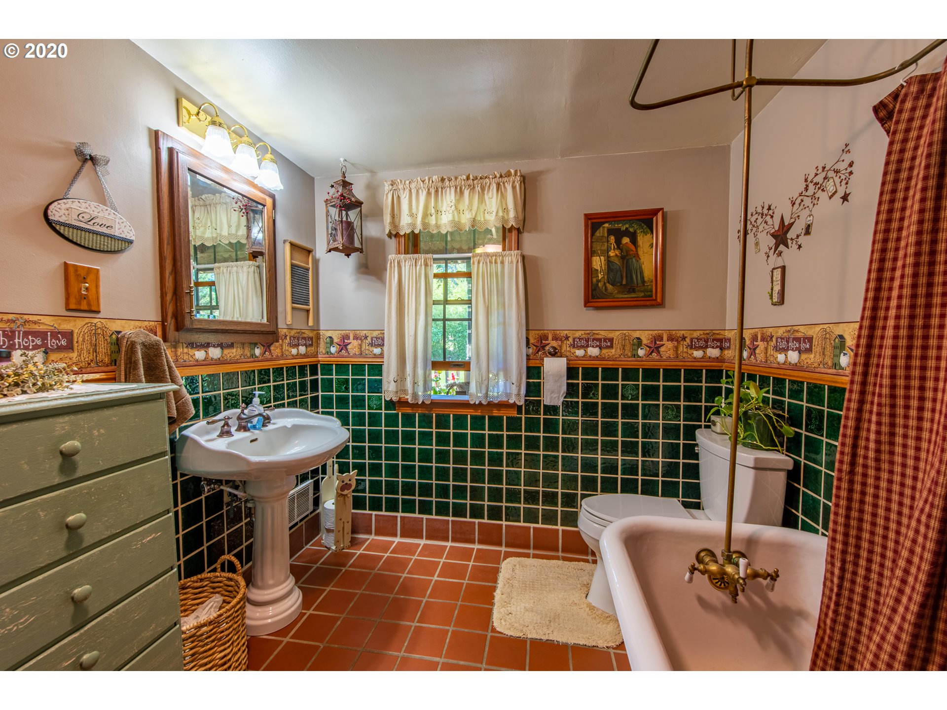 56218 Weekly Creek Road Myrtle Point, OR 97458 - Photo 16 of 32 Gallery Image 16
