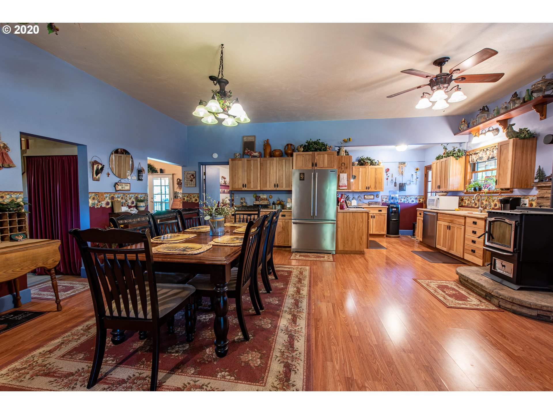 56218 Weekly Creek Road Myrtle Point, OR 97458 - Photo 9 of 32 Gallery Image 9