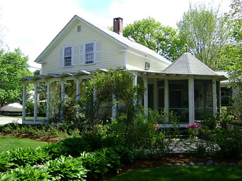 114 Alfred Drowne Road Barrington, RI 02806 - Photo 1 of 17 Exterior Front.