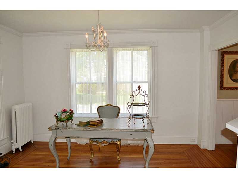 114 Alfred Drowne Road Barrington, RI 02806 - Photo 7 of 17 Living Room.