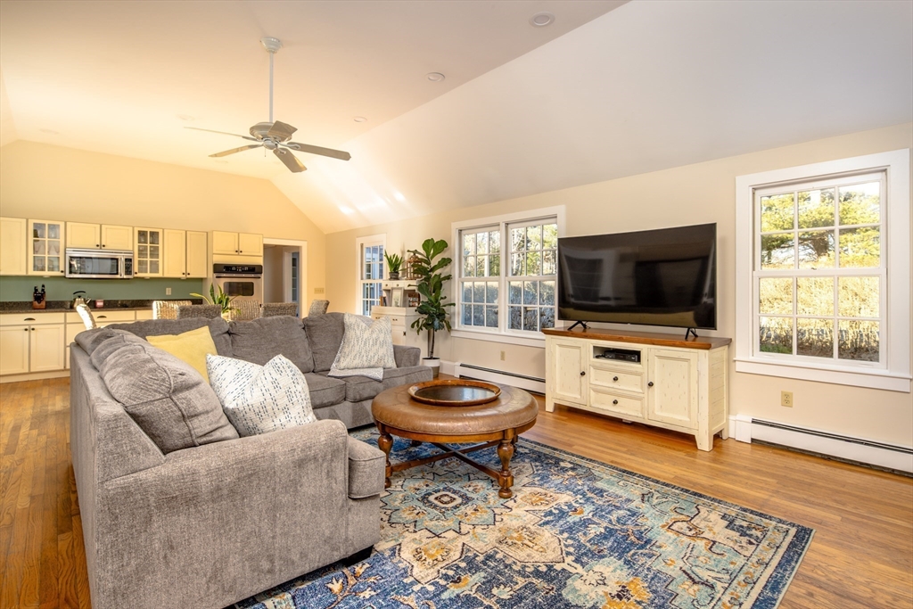 81 Aucoot Road Mattapoisett, MA 02739 - Photo 11 of 41