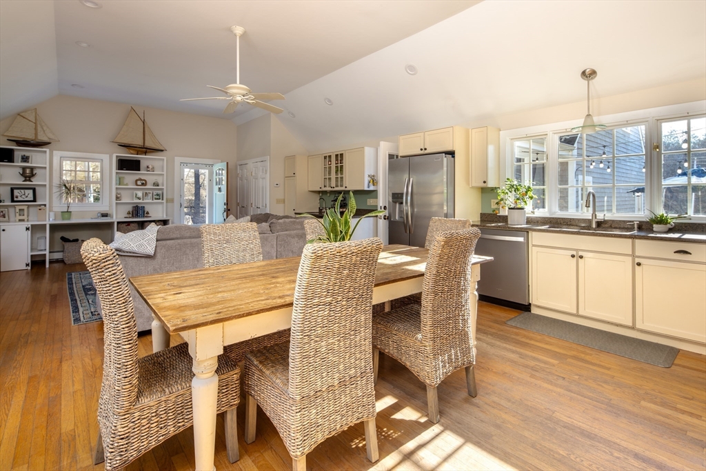 81 Aucoot Road Mattapoisett, MA 02739 - Photo 14 of 41