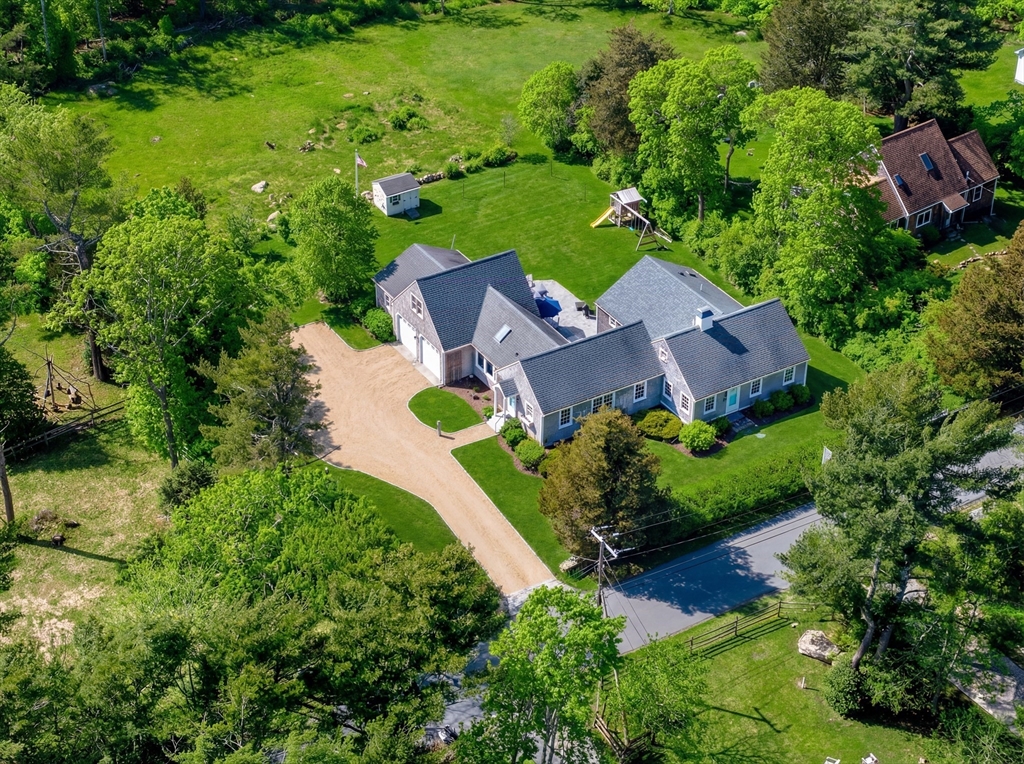 81 Aucoot Road Mattapoisett, MA 02739 - Photo 3 of 41