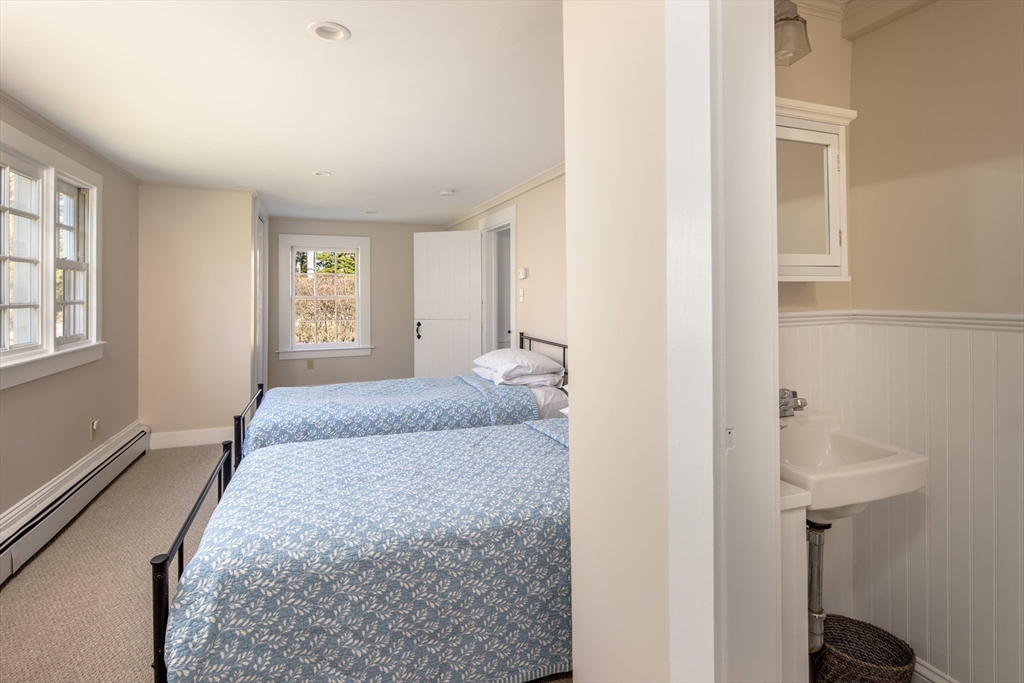 81 Aucoot Road Mattapoisett, MA 02739 - Photo 31 of 41