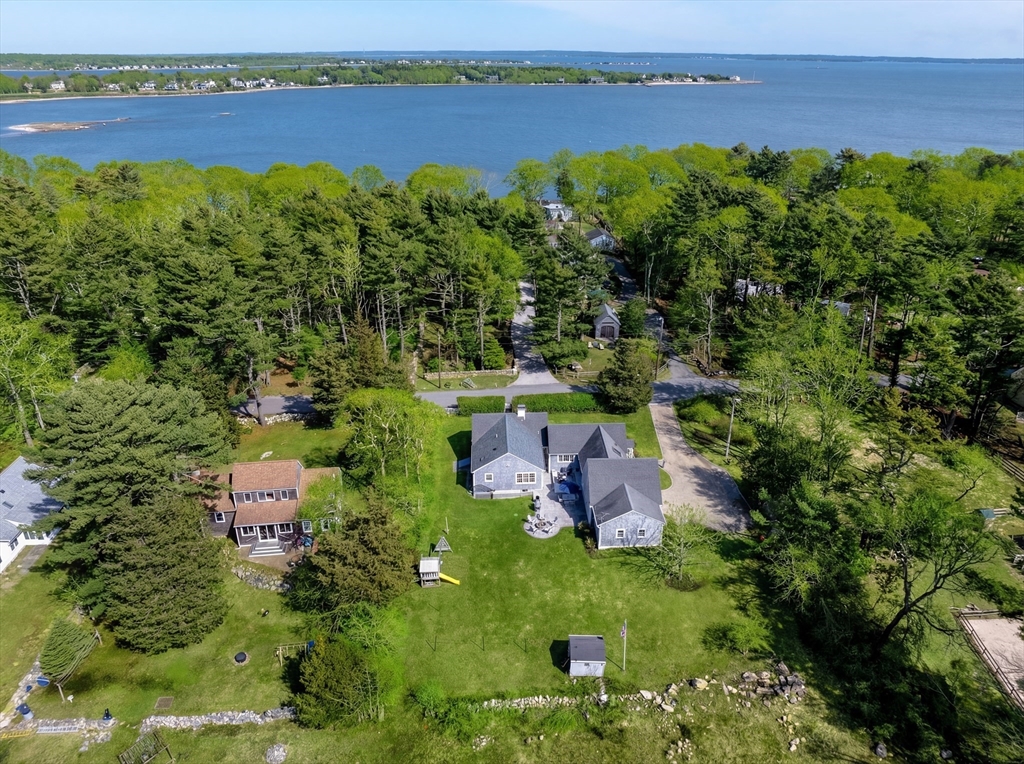 81 Aucoot Road Mattapoisett, MA 02739 - Photo 4 of 41