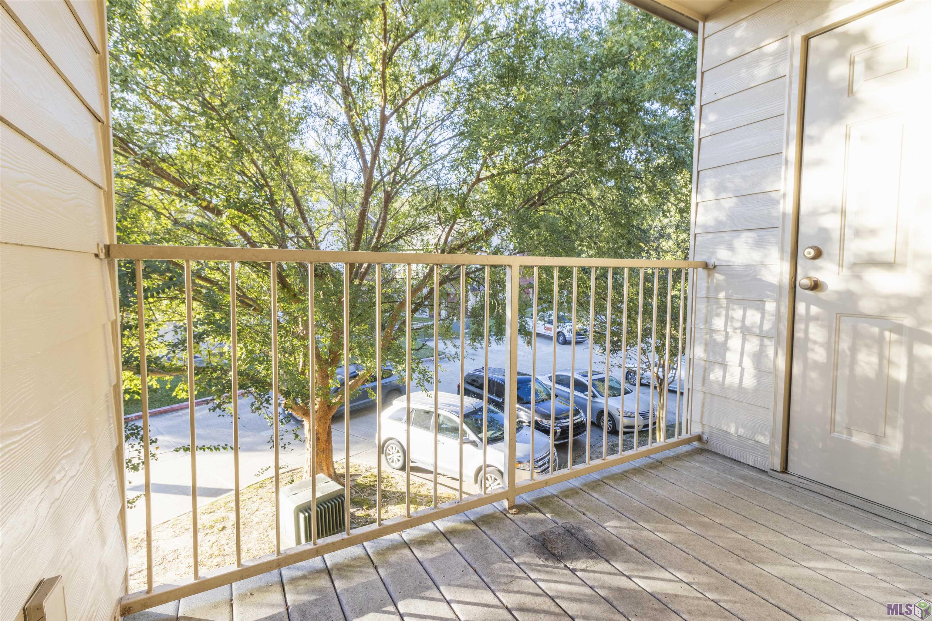 5167 Etta Street, Unit 9F Baton Rouge, LA 70820 - Photo 19 of 24 Balcony View