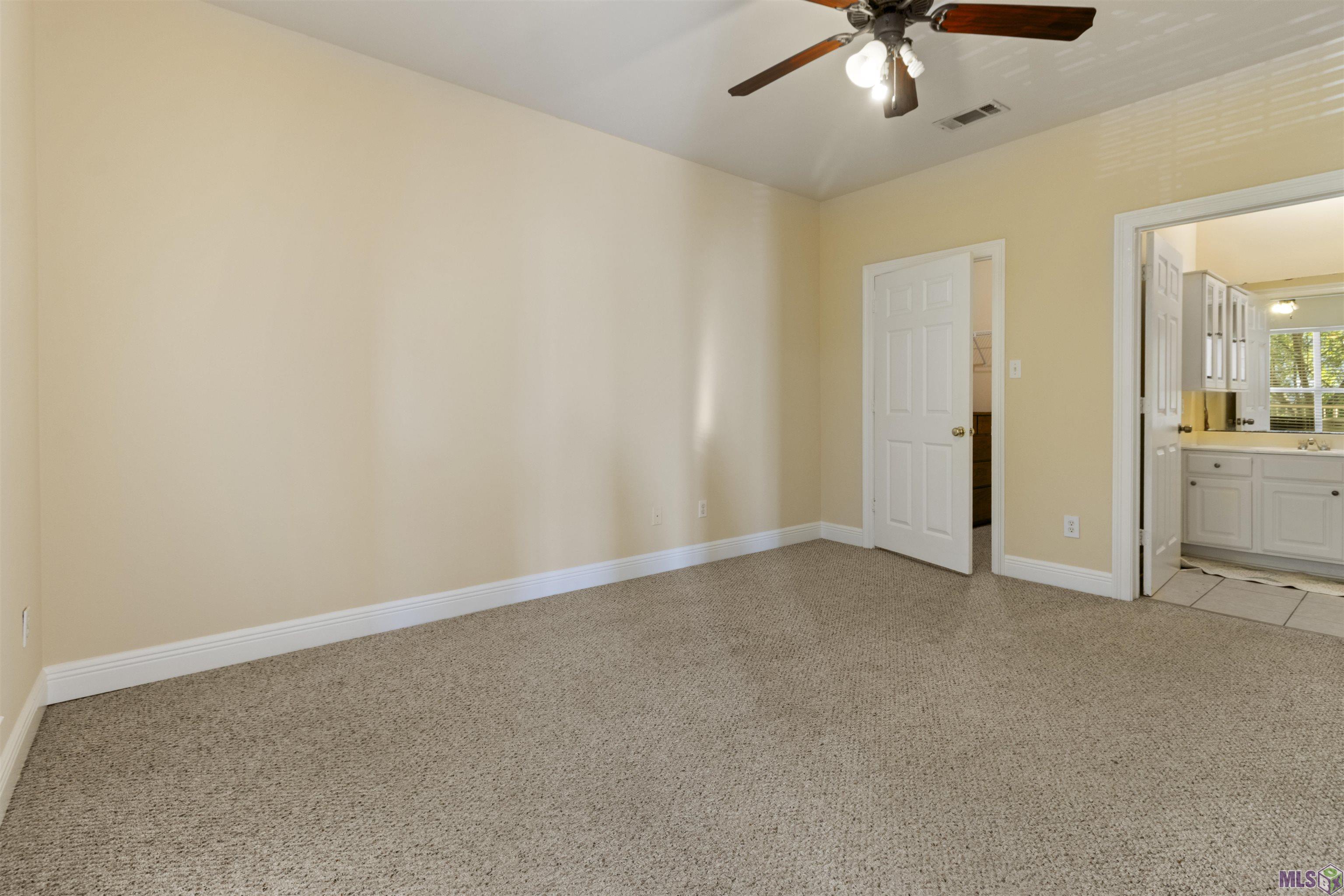5167 Etta Street, Unit 9F Baton Rouge, LA 70820 - Photo 8 of 24 Primary Bedroom