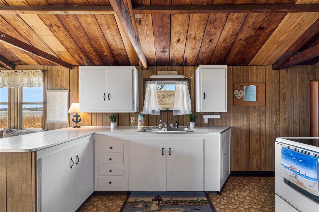 29 Andrew Comstock Road Warwick, RI 02886 - Photo 18 of 28