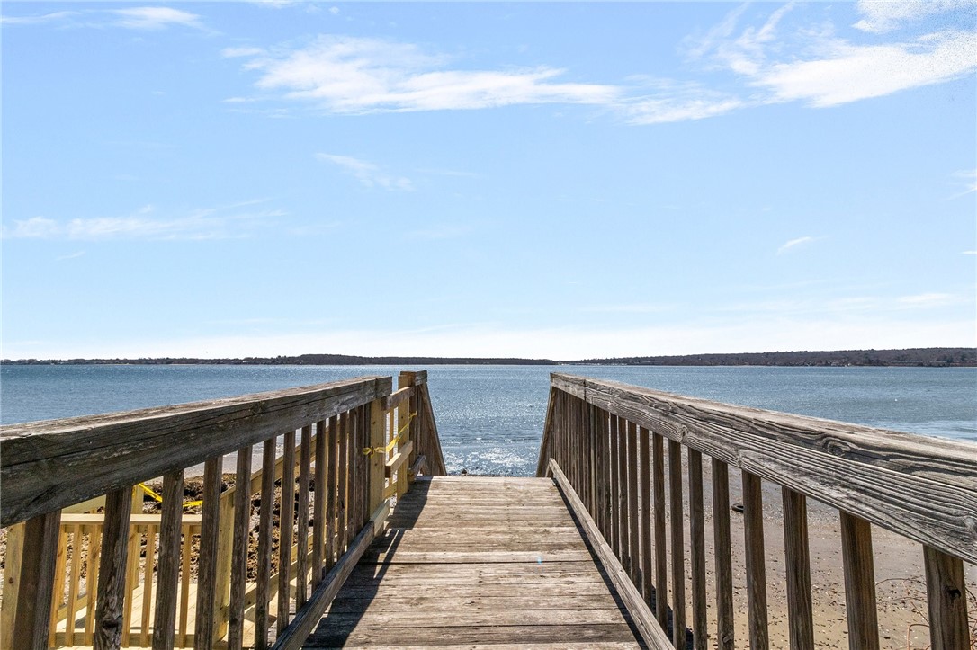 29 Andrew Comstock Road Warwick, RI 02886 - Photo 3 of 28