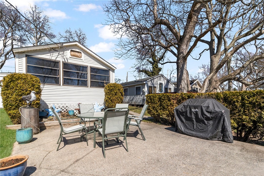 29 Andrew Comstock Road Warwick, RI 02886 - Photo 4 of 28