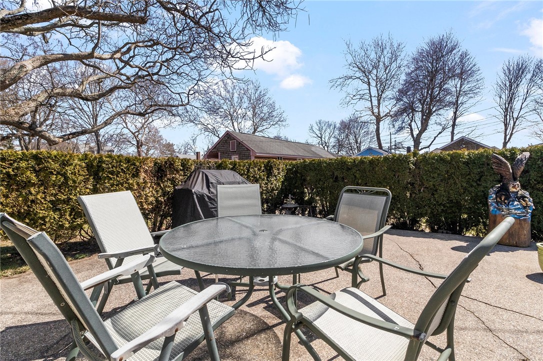 29 Andrew Comstock Road Warwick, RI 02886 - Photo 5 of 28