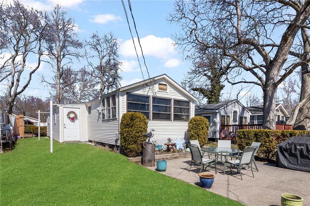29 Andrew Comstock Road Warwick, RI 02886 - Photo 6 of 28