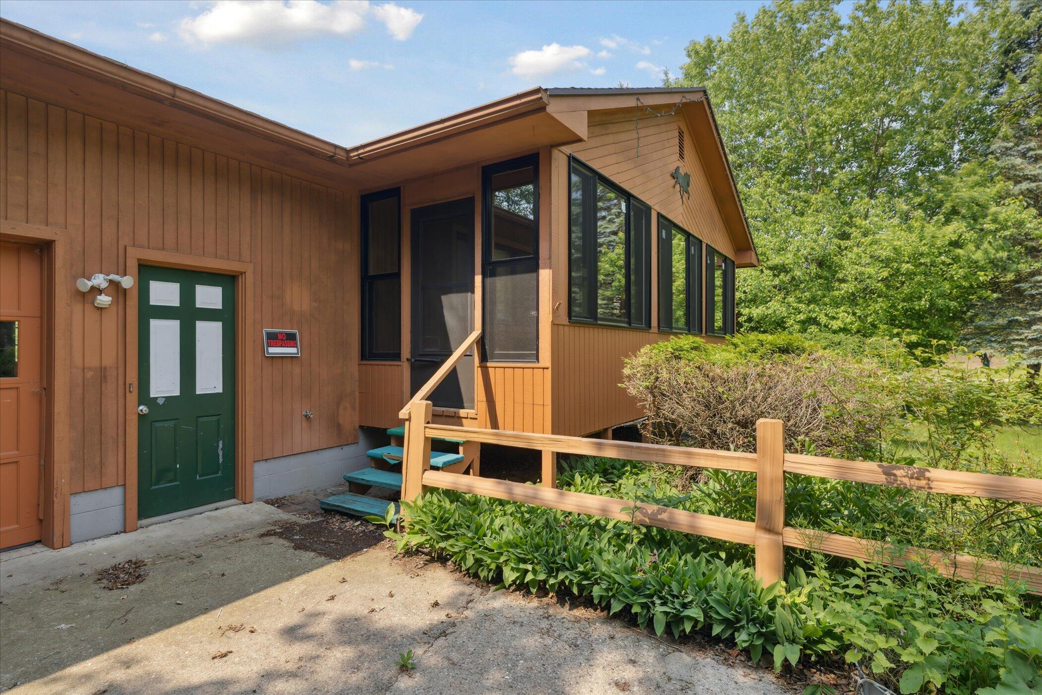 8886 Coleman Road Haslett, MI 48840 - Photo 3 of 39 37-8886-Coleman-Rd-Haslett-MI-48840-Wind