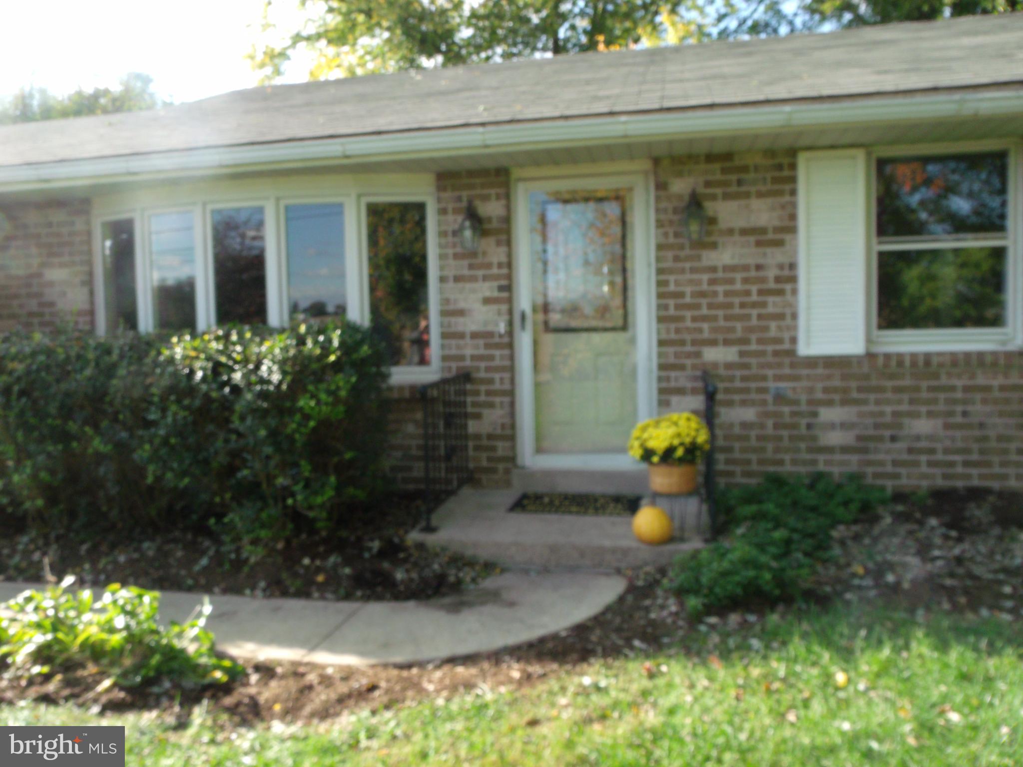 1507 York Road Carlisle, PA 17015 - Photo 2 of 27 Gallery Image 2