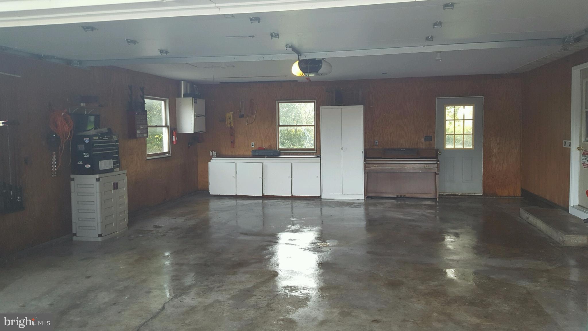 1507 York Road Carlisle, PA 17015 - Photo 4 of 27 Gallery Image 4