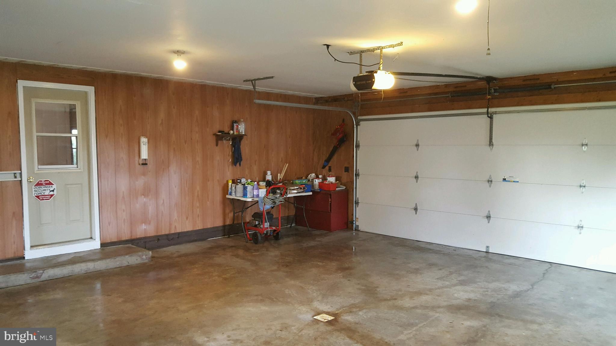 1507 York Road Carlisle, PA 17015 - Photo 5 of 27 Gallery Image 5