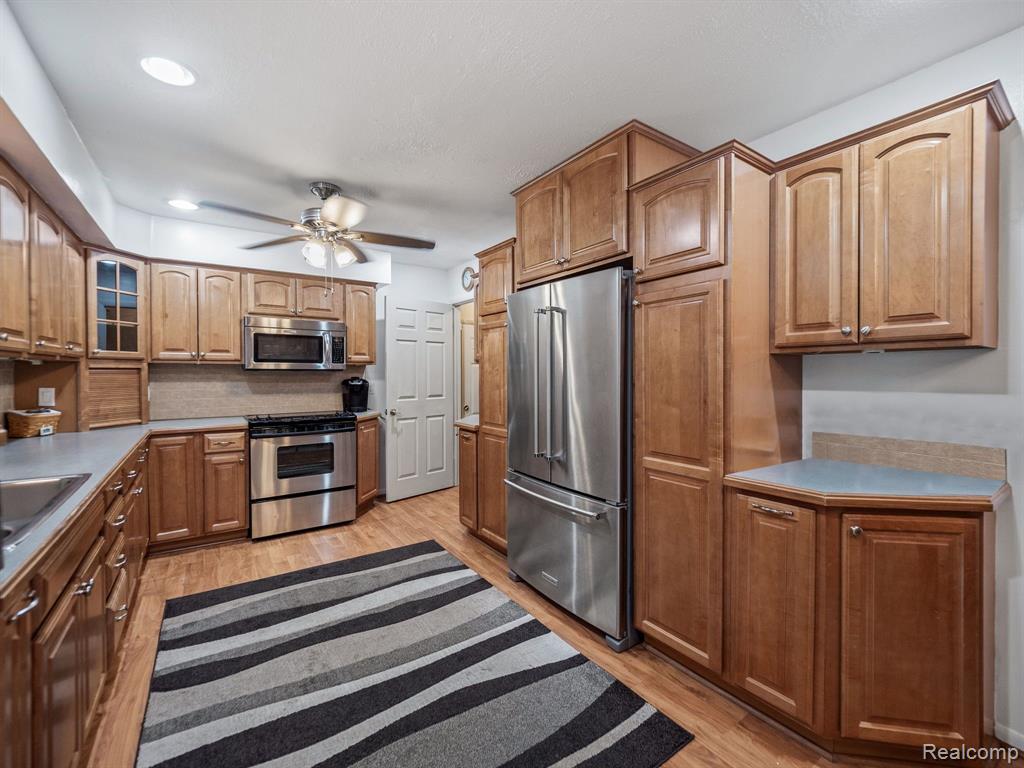 707 Pine Tree Road Lake Orion, MI 48362 - Photo 19 of 36 Gallery Image 19