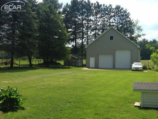 8862 Gera Road Birch Run, MI 48415 - Photo 9 of 13 21304344-8.JPG