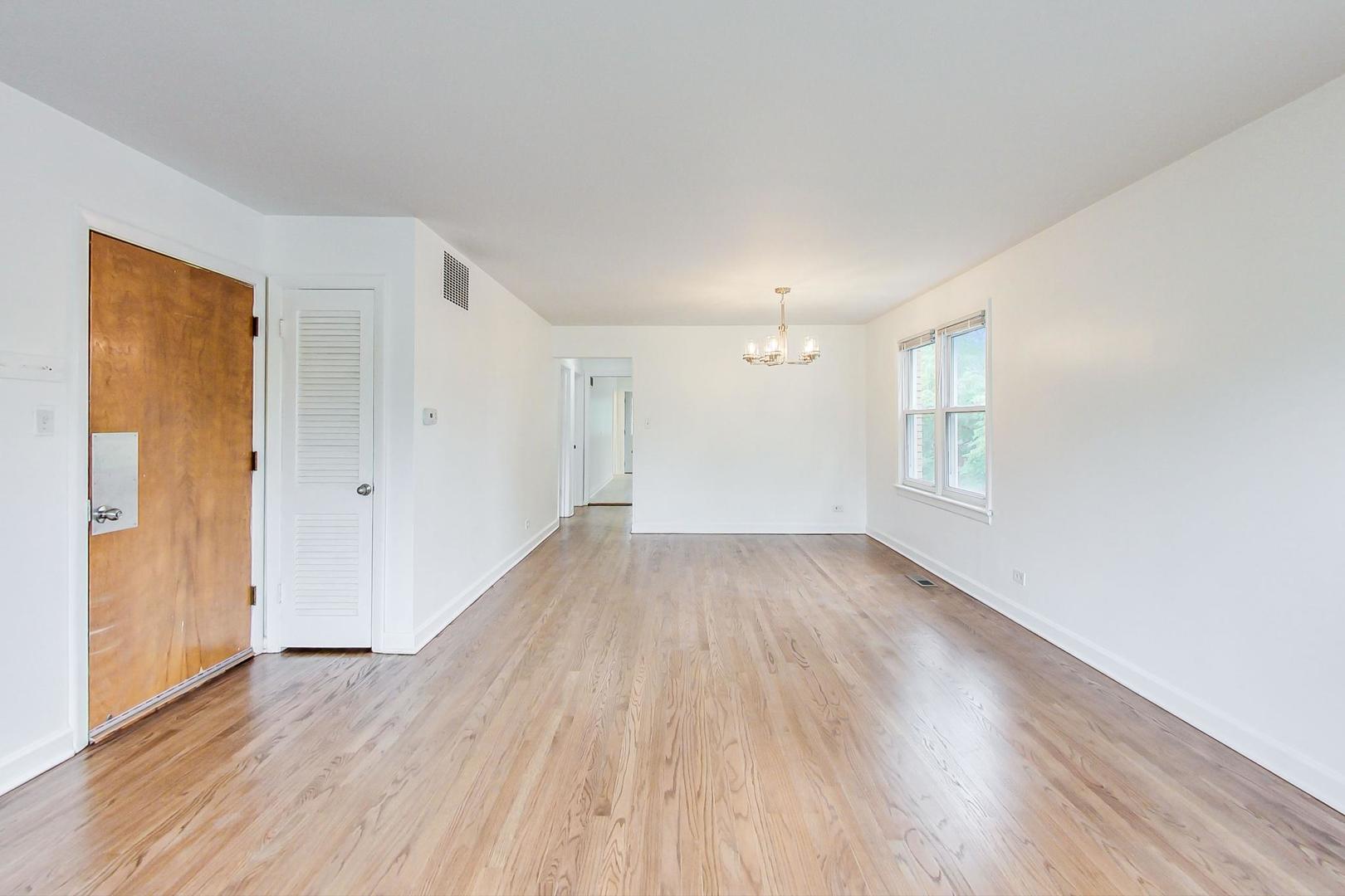 3333 Church Street, Unit 2 Evanston, IL 60203 - Photo 3 of 20