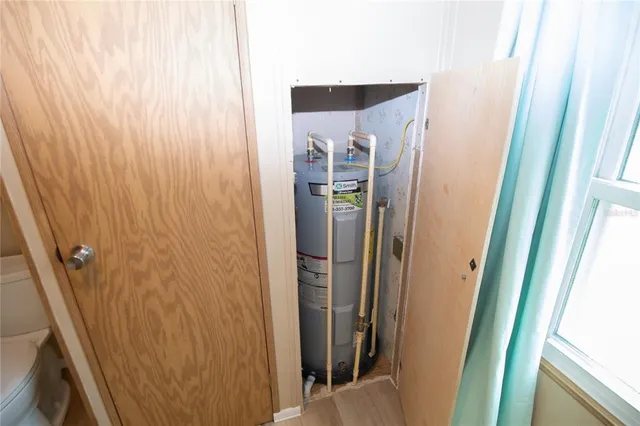 a view of walk in closet