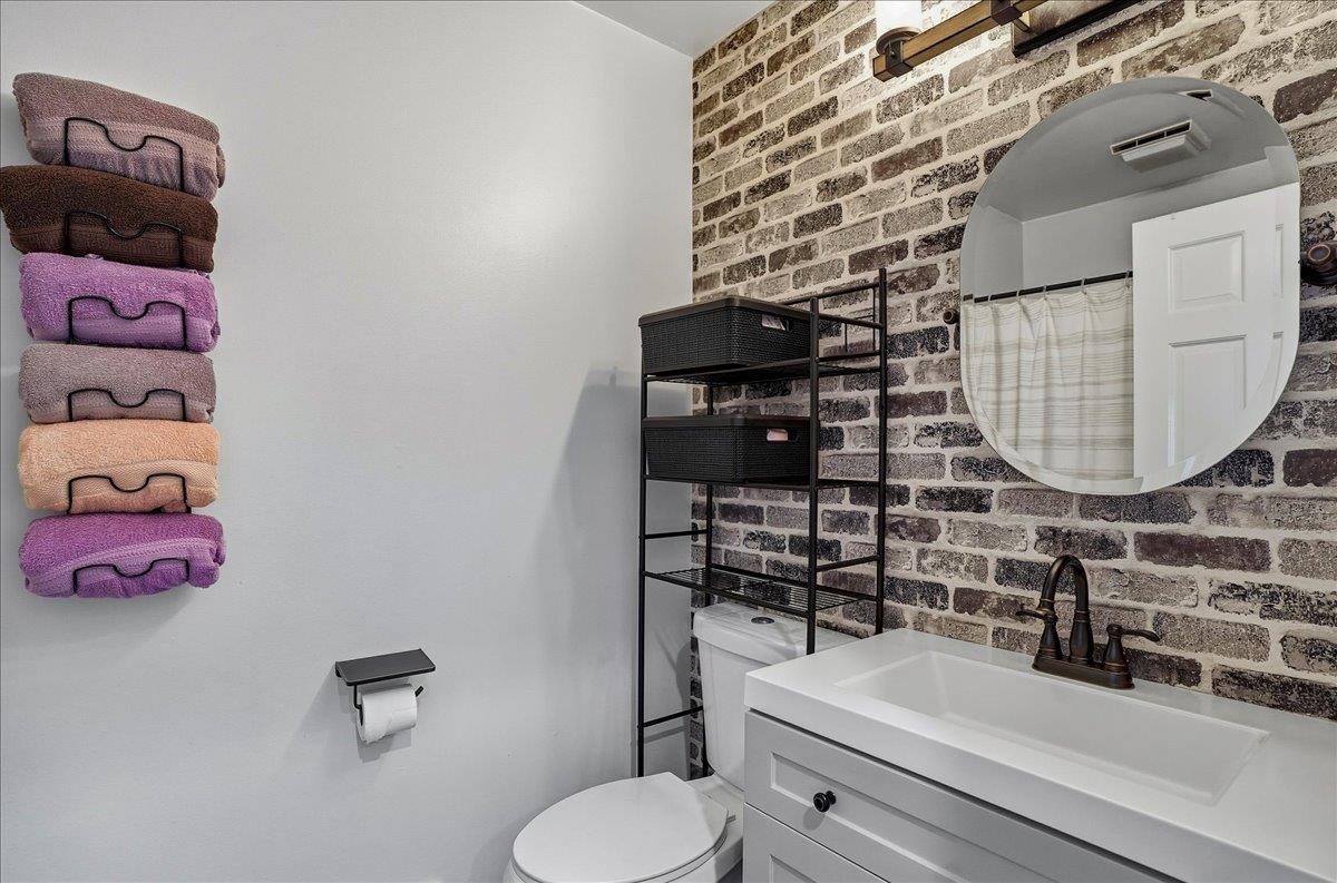 852 Highway 109 Waterville, VT 05492 - Photo 13 of 42