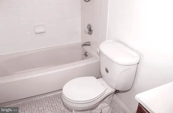 $1,195 | 3928 Rolling Rd., Unit C1, Pikesville, MD 21208