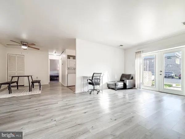 $1,195 | 3928 Rolling Rd., Unit C1, Pikesville, MD 21208