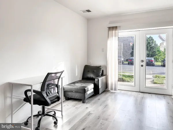 $1,195 | 3928 Rolling Rd., Unit C1, Pikesville, MD 21208