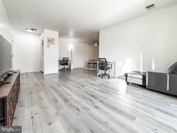 $1,195 | 3928 Rolling Rd., Unit C1, Pikesville, MD 21208