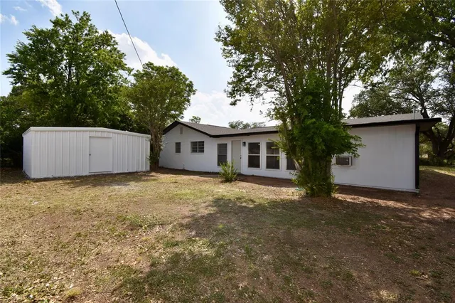 $247,500 | 2013 South High Street, Brady, TX 76825