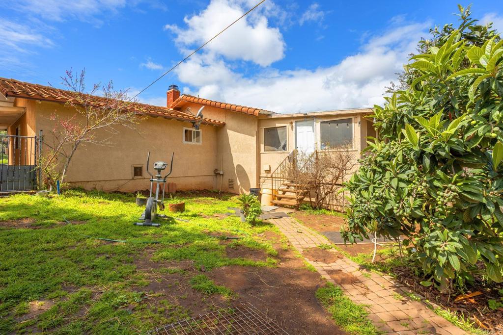 436 Mason Road Vista, CA 92084 - Photo 25 of 32 a view of a backyard