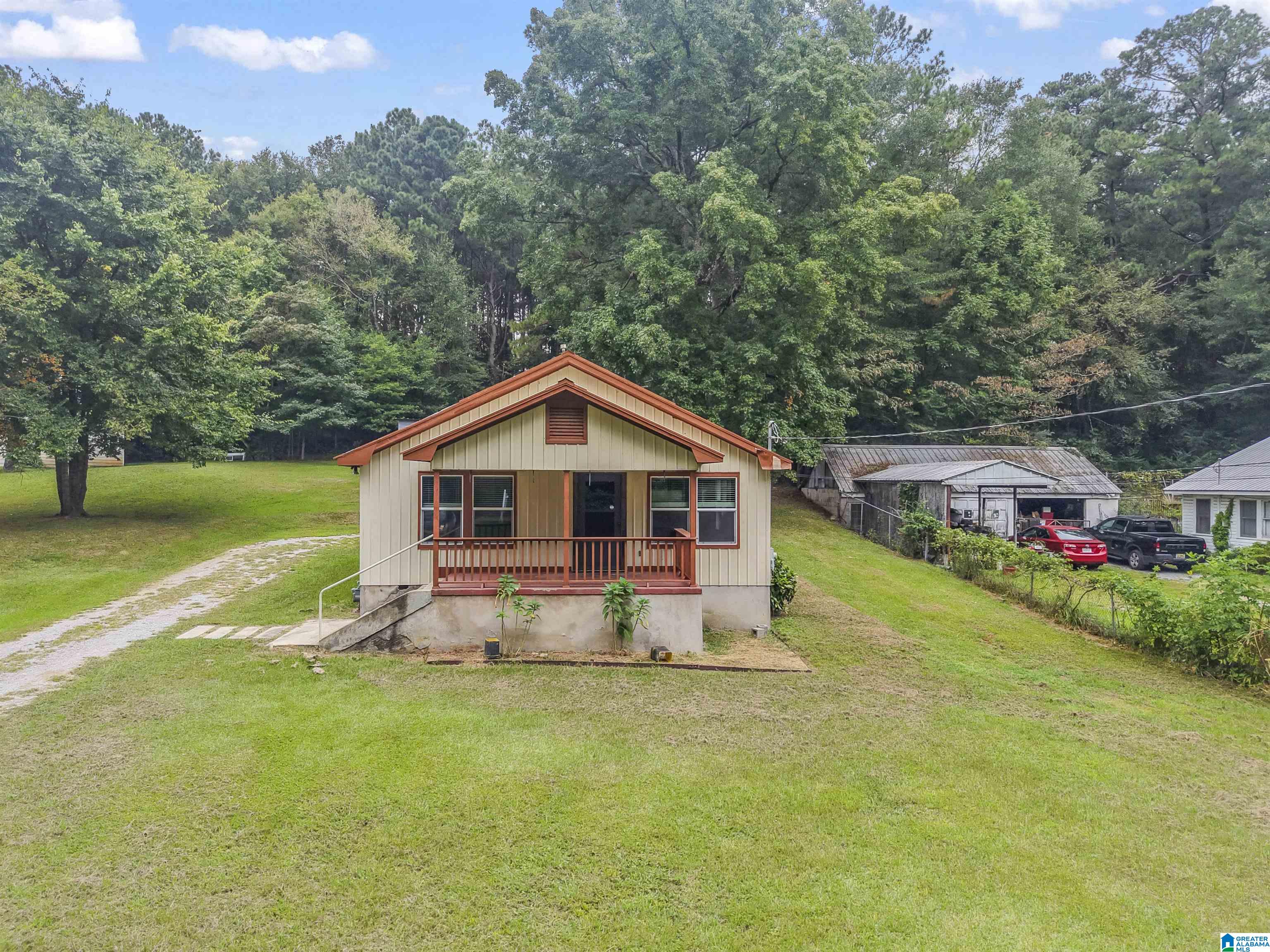 2616 Appleberry Road Birmingham, AL 35210 - Photo 1 of 26