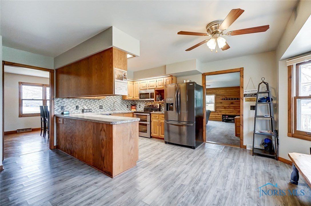 4410 Weckerly Road Monclova, OH 43542 - Photo 9 of 28 Gallery Image 9