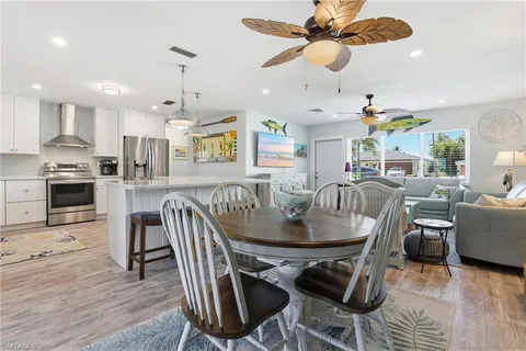 $980,000 | 17 Palmview Boulevard, Fort Myers Beach, FL 33931