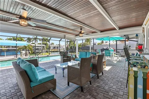 $980,000 | 17 Palmview Boulevard, Fort Myers Beach, FL 33931