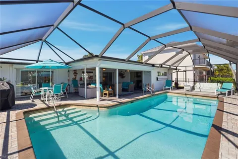 $980,000 | 17 Palmview Boulevard, Fort Myers Beach, FL 33931