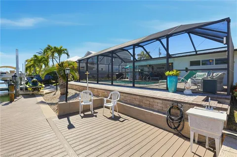 $980,000 | 17 Palmview Boulevard, Fort Myers Beach, FL 33931
