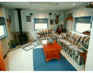 100 Munntown Road Eighty Four, PA 15330 - Photo 4 of 8 Den/Family/Great Room.