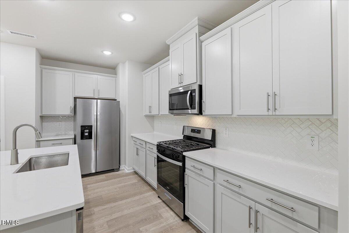 1430 Hatteras Road Durham, NC 27703 - Photo 11 of 39 12-8Y3A9459