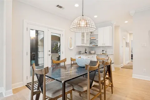$985,000 | 6135 Belmont Avenue, Dallas, TX 75214