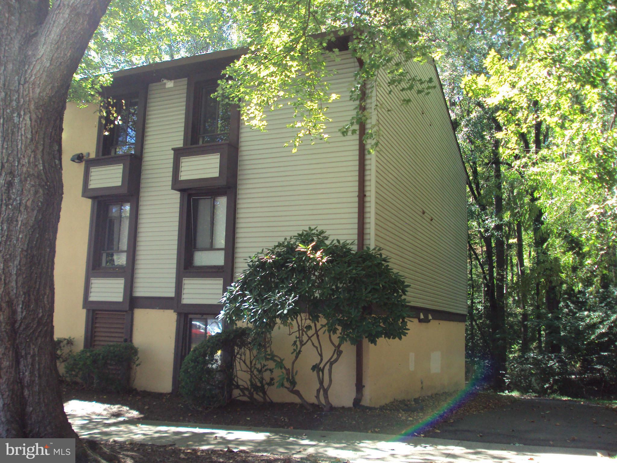 11658 Stoneview Square, Unit 22C Reston, VA 20191 - Photo 2 of 22 Exterior (General)
