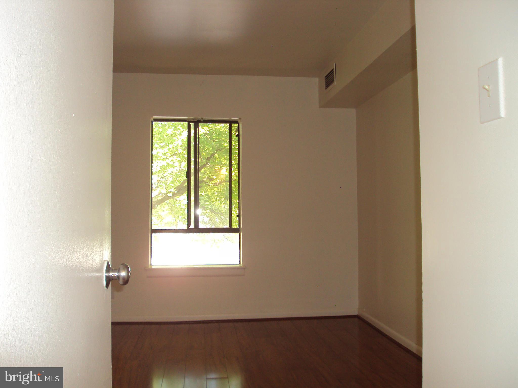 11658 Stoneview Square, Unit 22C Reston, VA 20191 - Photo 13 of 22 Bedroom