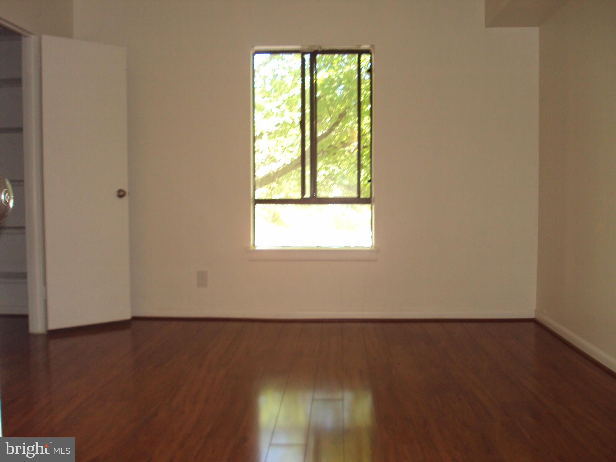11658 Stoneview Square, Unit 22C Reston, VA 20191 - Photo 14 of 22 Bedroom