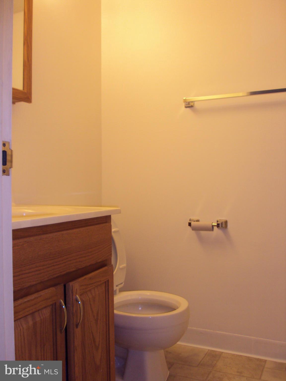 11658 Stoneview Square, Unit 22C Reston, VA 20191 - Photo 16 of 22 Bath