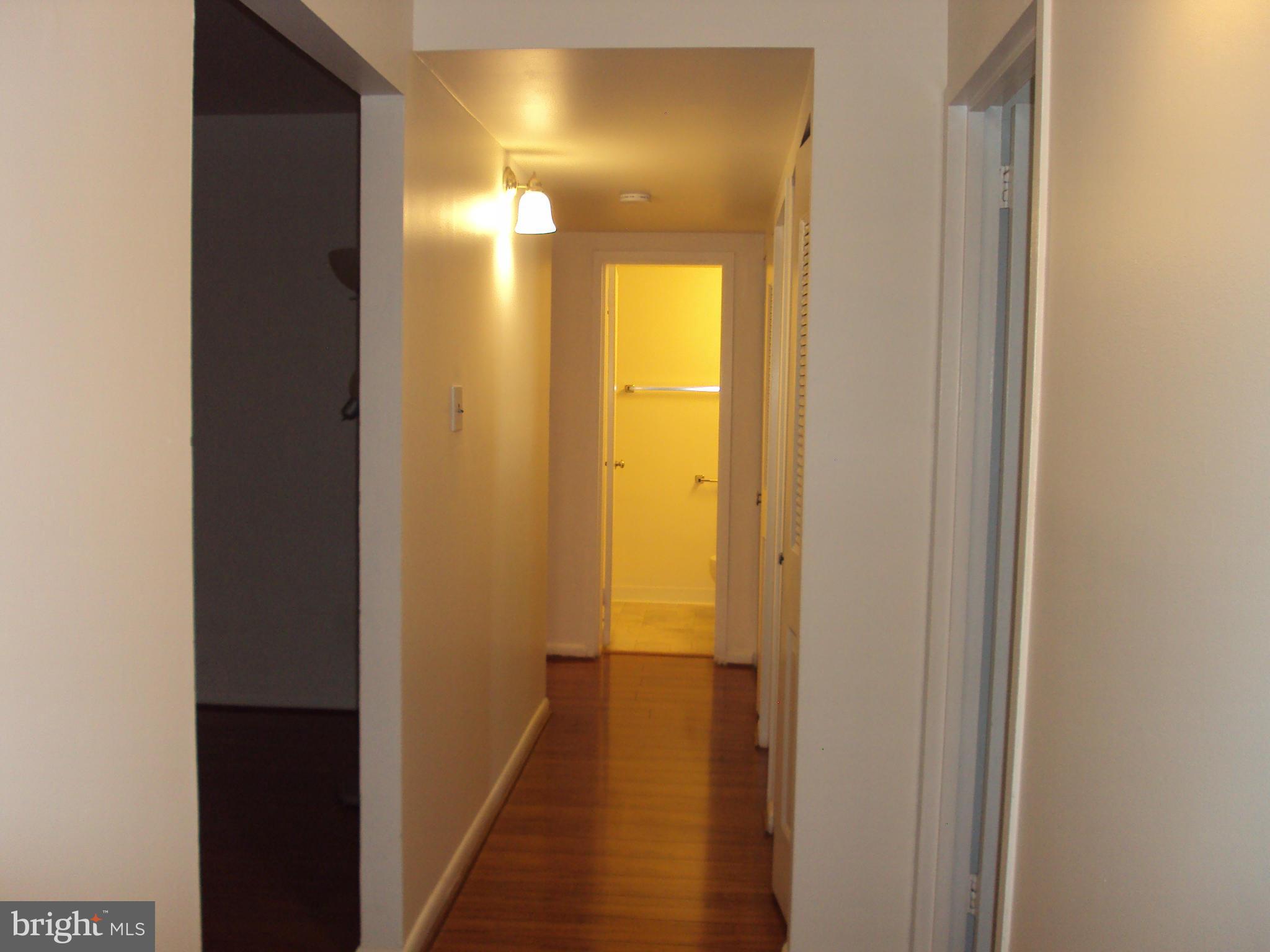 11658 Stoneview Square, Unit 22C Reston, VA 20191 - Photo 3 of 22 Interior (General)