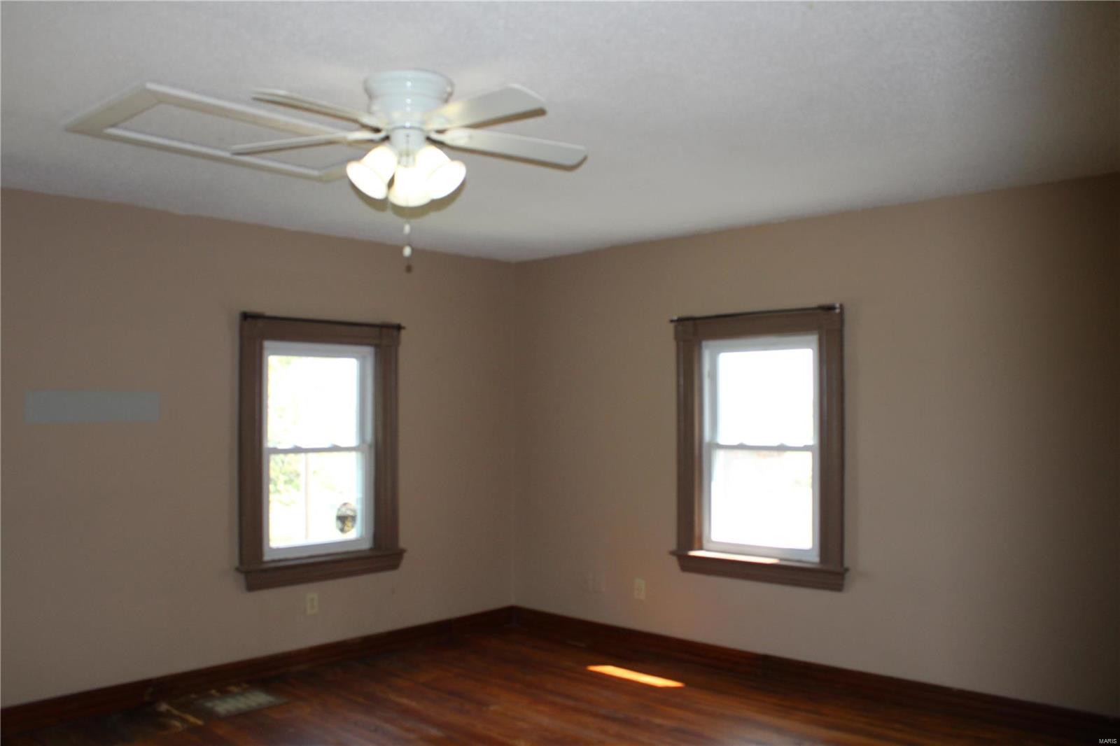 8082 Lindenbroker Road Worden, IL 62097 - Photo 34 of 56 Gallery Image 34